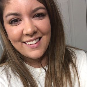 Meet your Posher, Karis